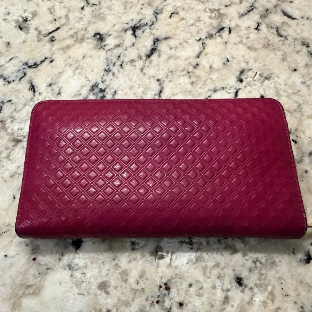 Tory Burch Quilted Zip Wallet